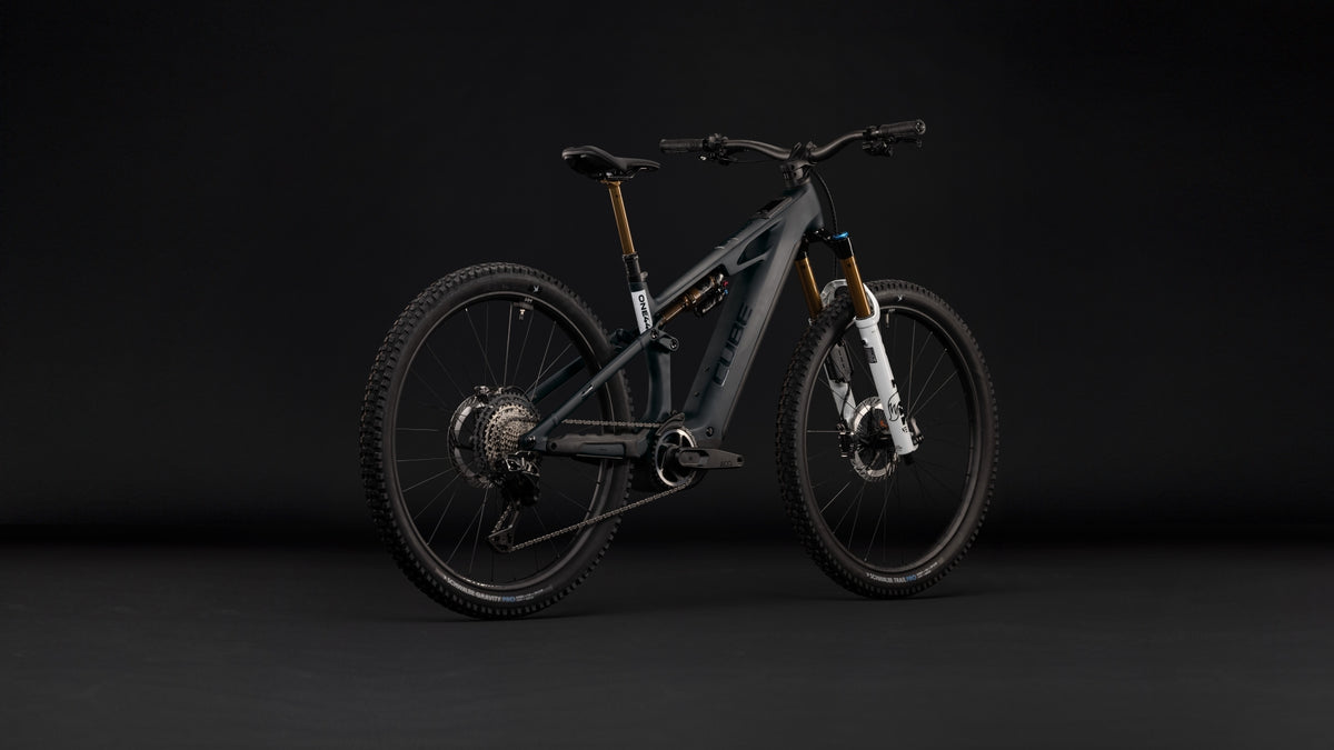 Cube Stereo Hybrid ONE44 HPC AT 800 carbon´n´white