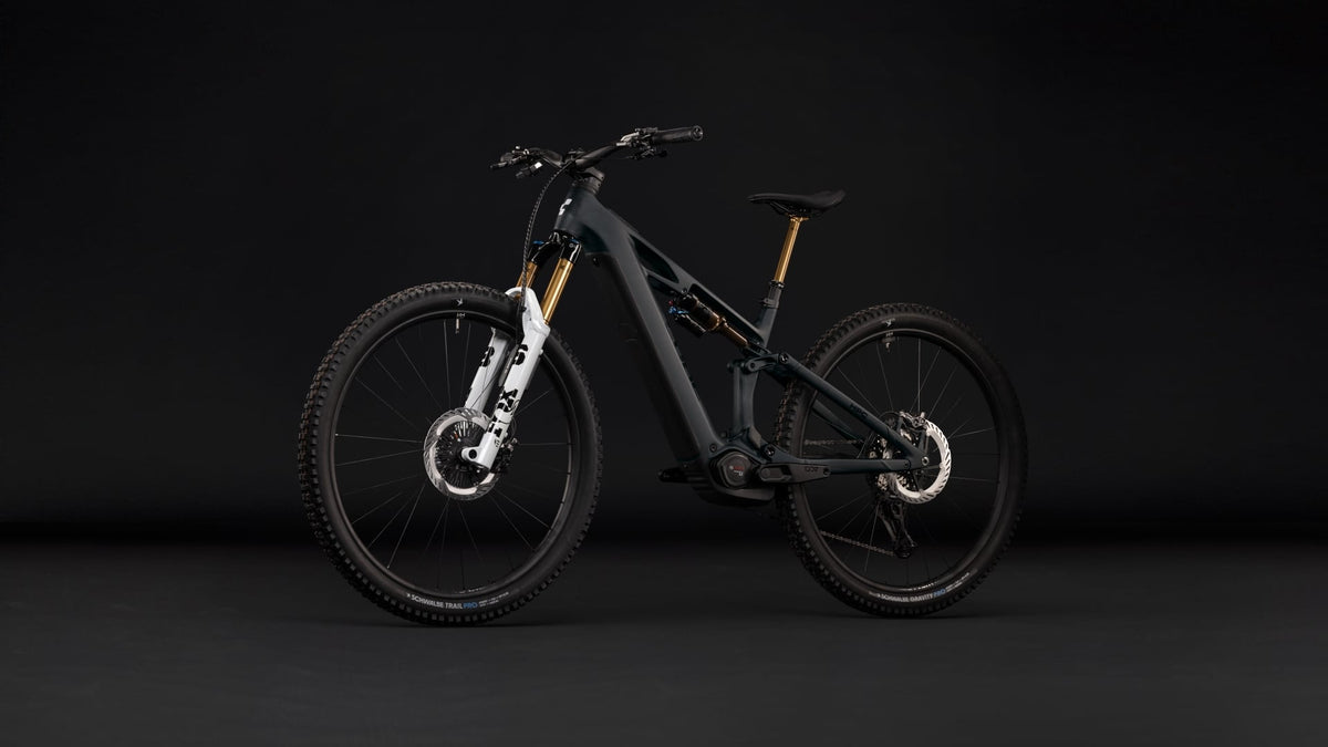 Cube Stereo Hybrid ONE44 HPC AT 800 carbon´n´white