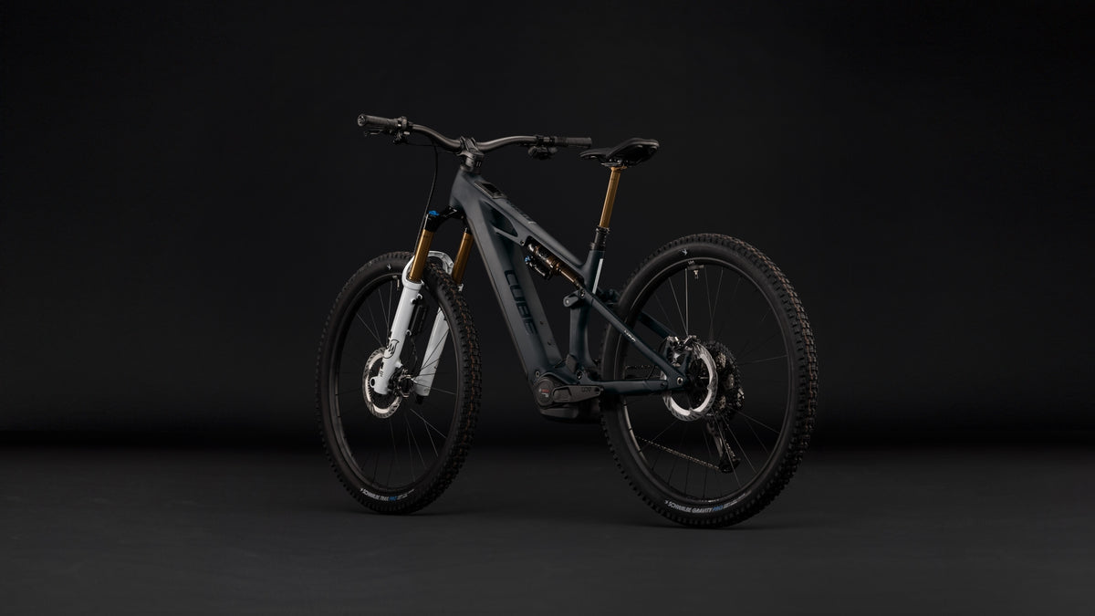 Cube Stereo Hybrid ONE44 HPC AT 800 carbon´n´white