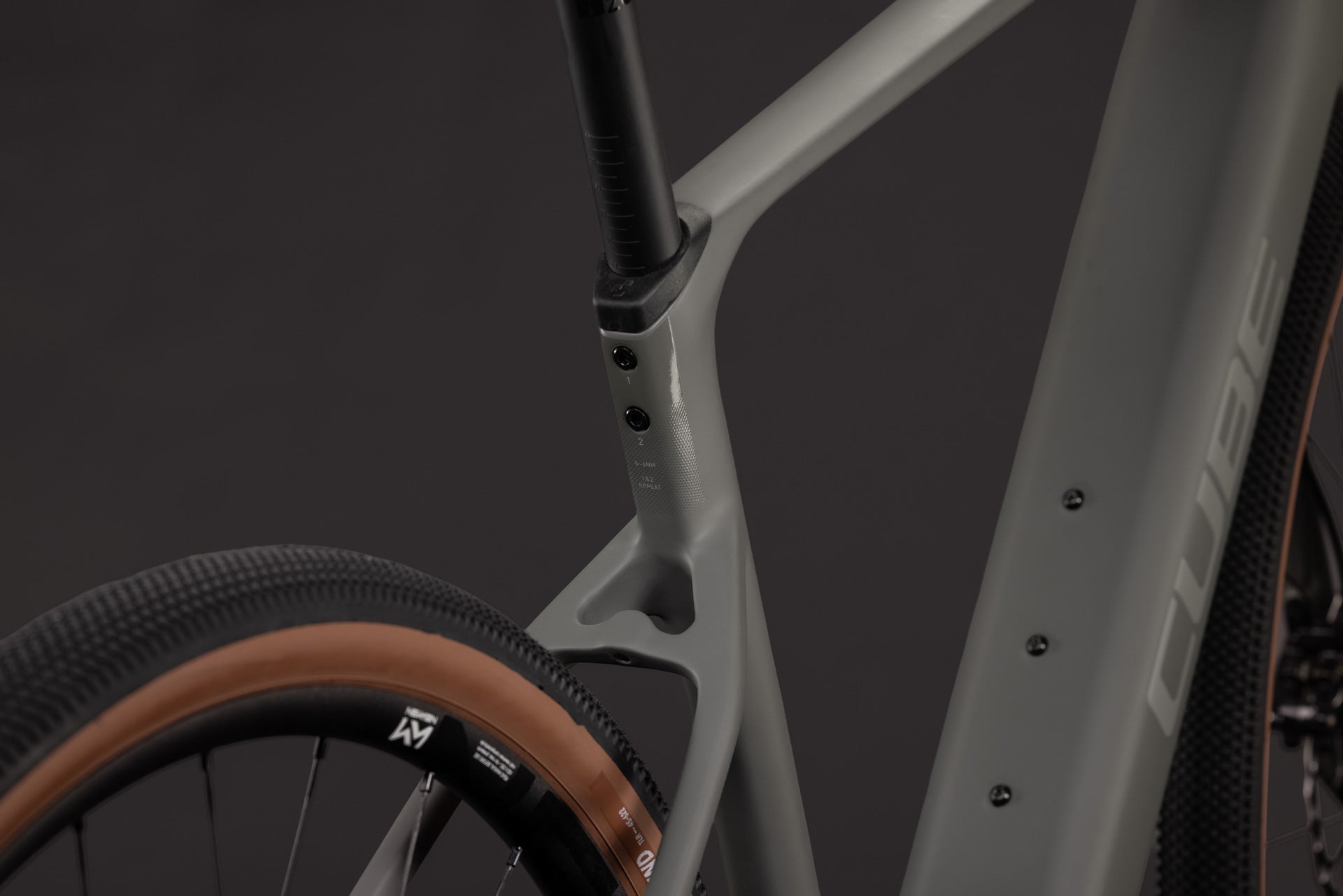 Cube Nuroad Hybrid C:62 Race 400X oldgrey´n´grey