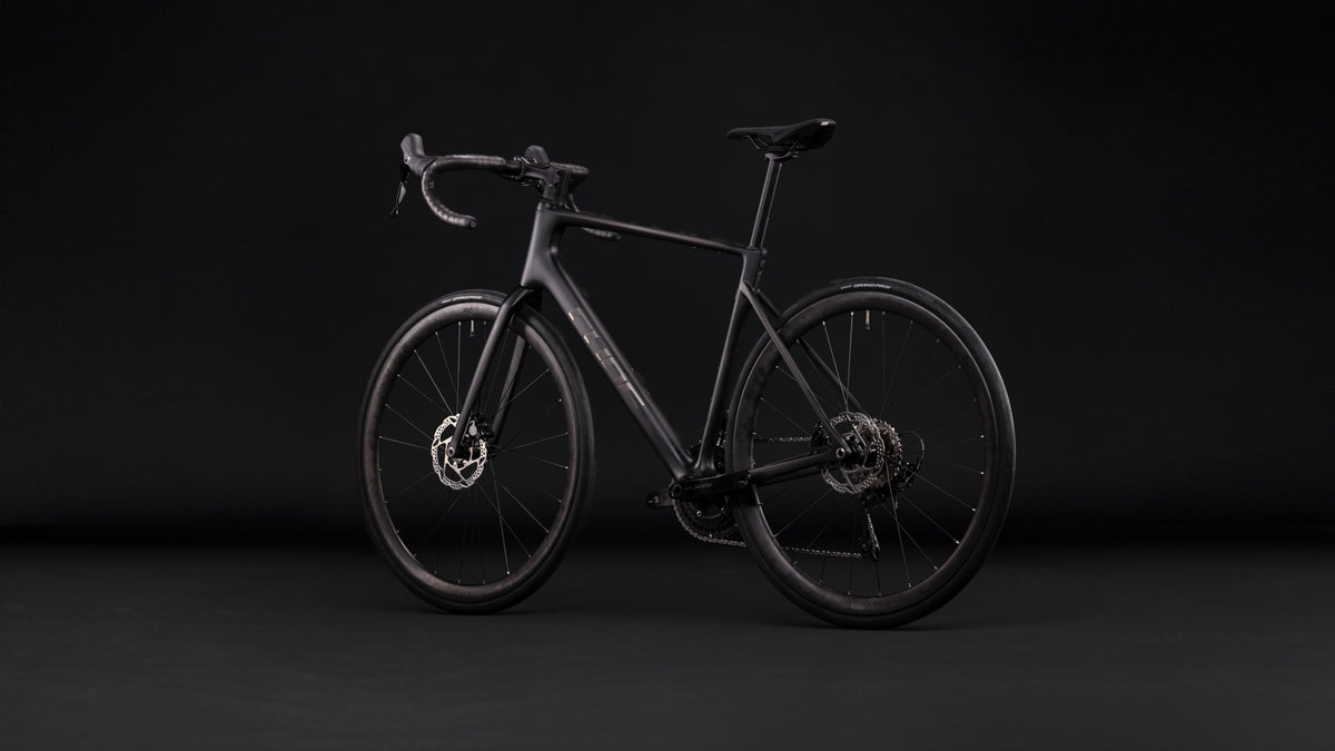 Cube Attain C:62 Race carbon´n´coalchrome